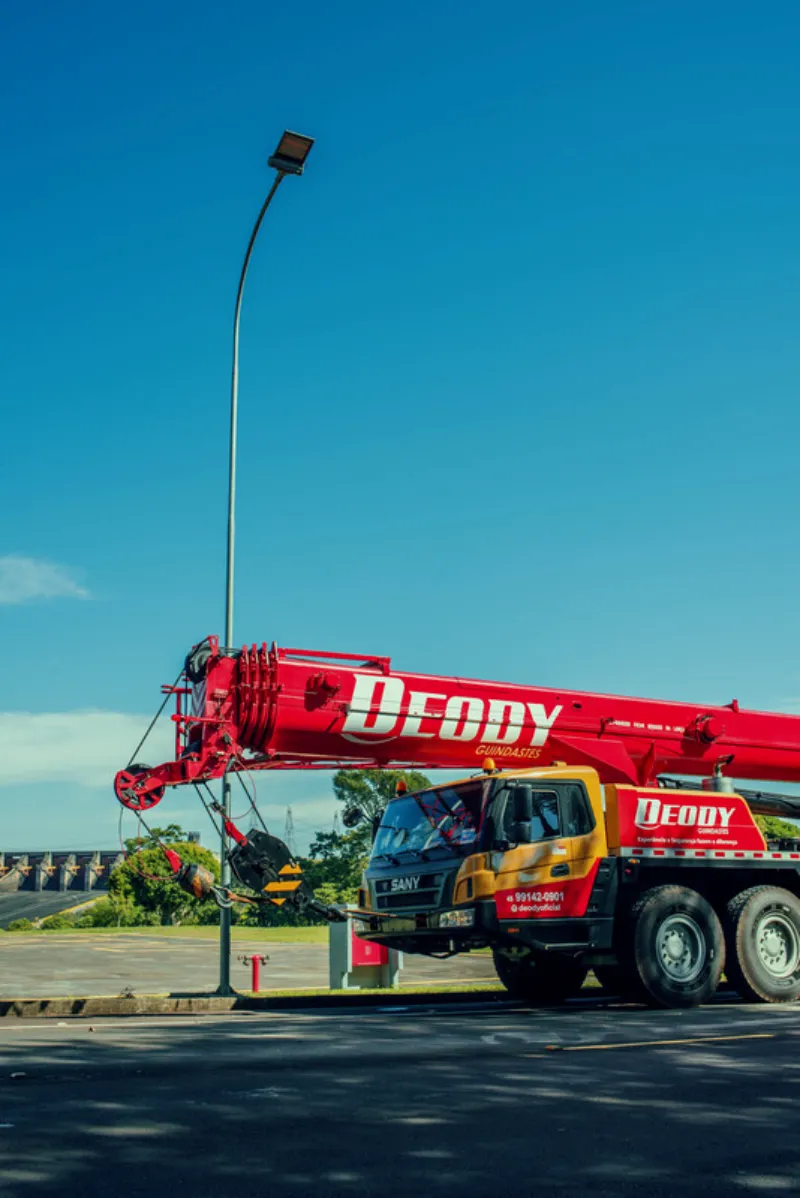 Caminhão guindauto munck