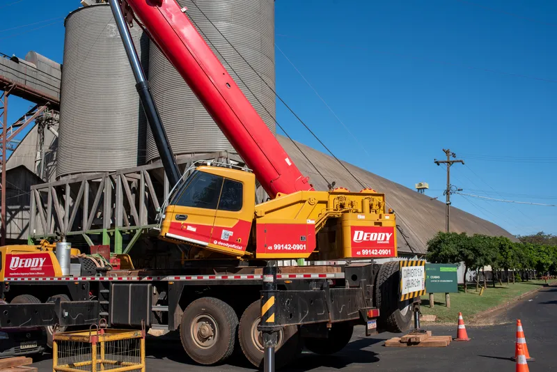 Içamento de containers em Medianeira