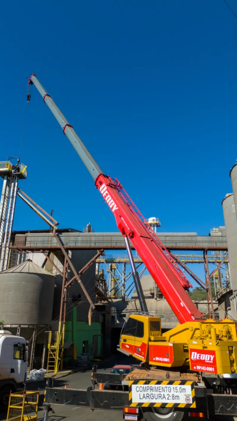 Locação de guindaste 80 toneladas