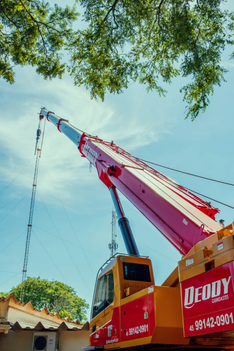 Locação de guindaste em Foz do Iguaçu