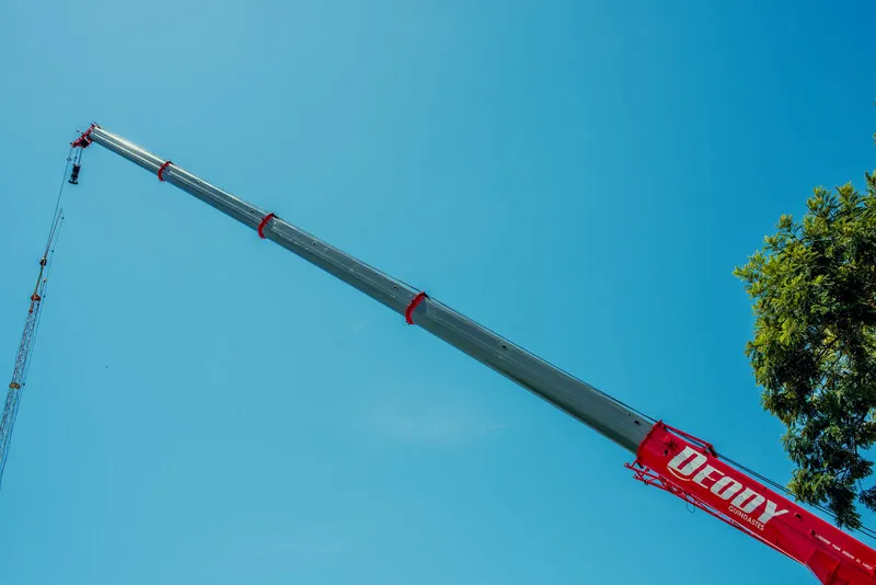 Munck guindaste em Medianeira